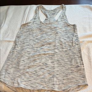 Lululemon essential tank